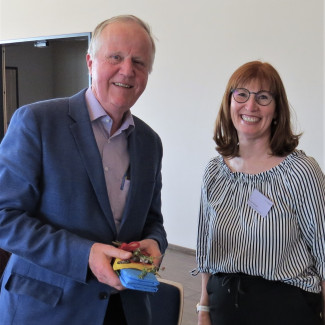 Referent Dr. Johannes Ammon und Isolde Böttger, Präsidentin der Dekanatssynode